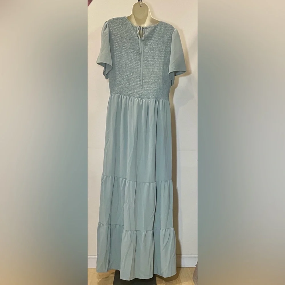 Kranda Green Maxi Dress - Picture 6 of 8